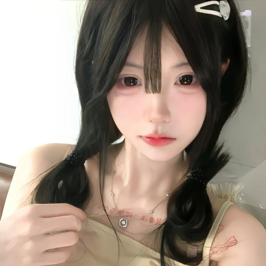 女人在家
